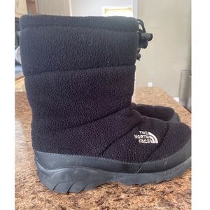 Womens North Face Snow boots